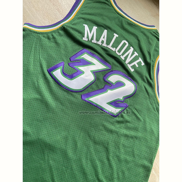 Camiseta Utah Jazz Karl Malone NO 32 Mitchell & Ness 1996-97 Verde